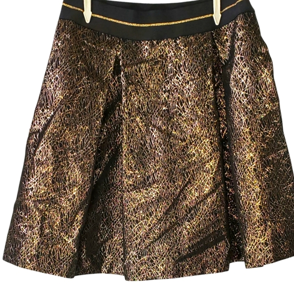 Vince Camuto Dresses & Skirts - Vince Camuto Black and Gold elastic waist size 2